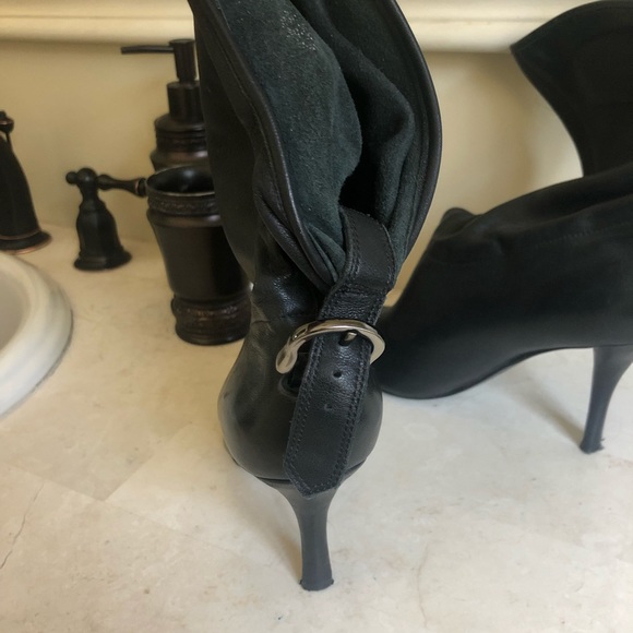 Boots - Picture 4 of 4